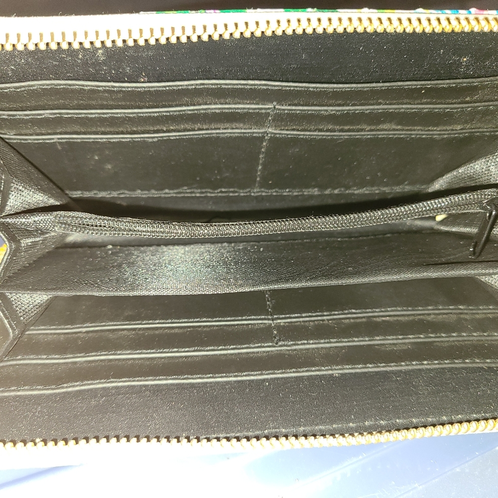Wallet - Picture 2 of 2